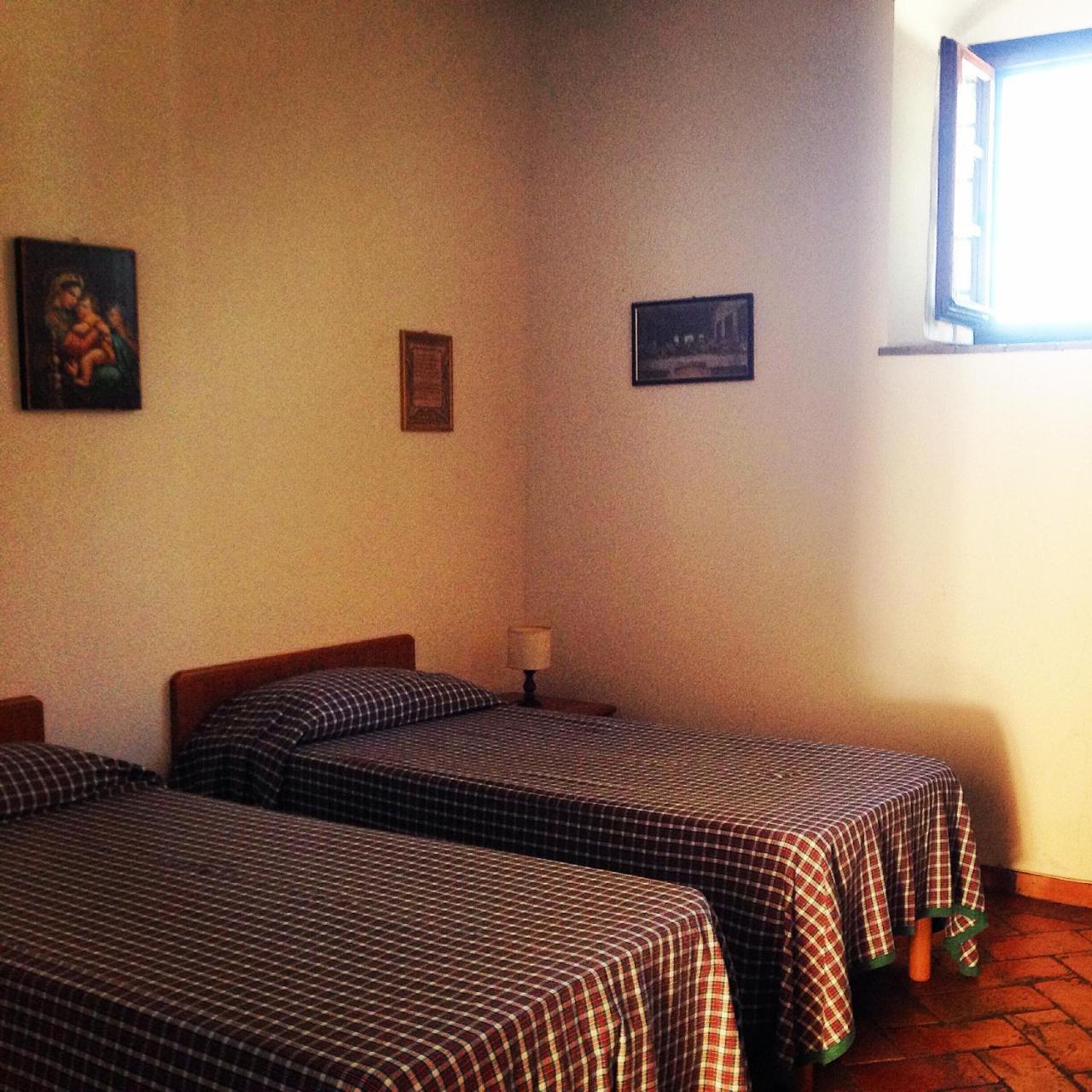 Santa Maria Della Pace Bed & Breakfast Montespertoli Bagian luar foto