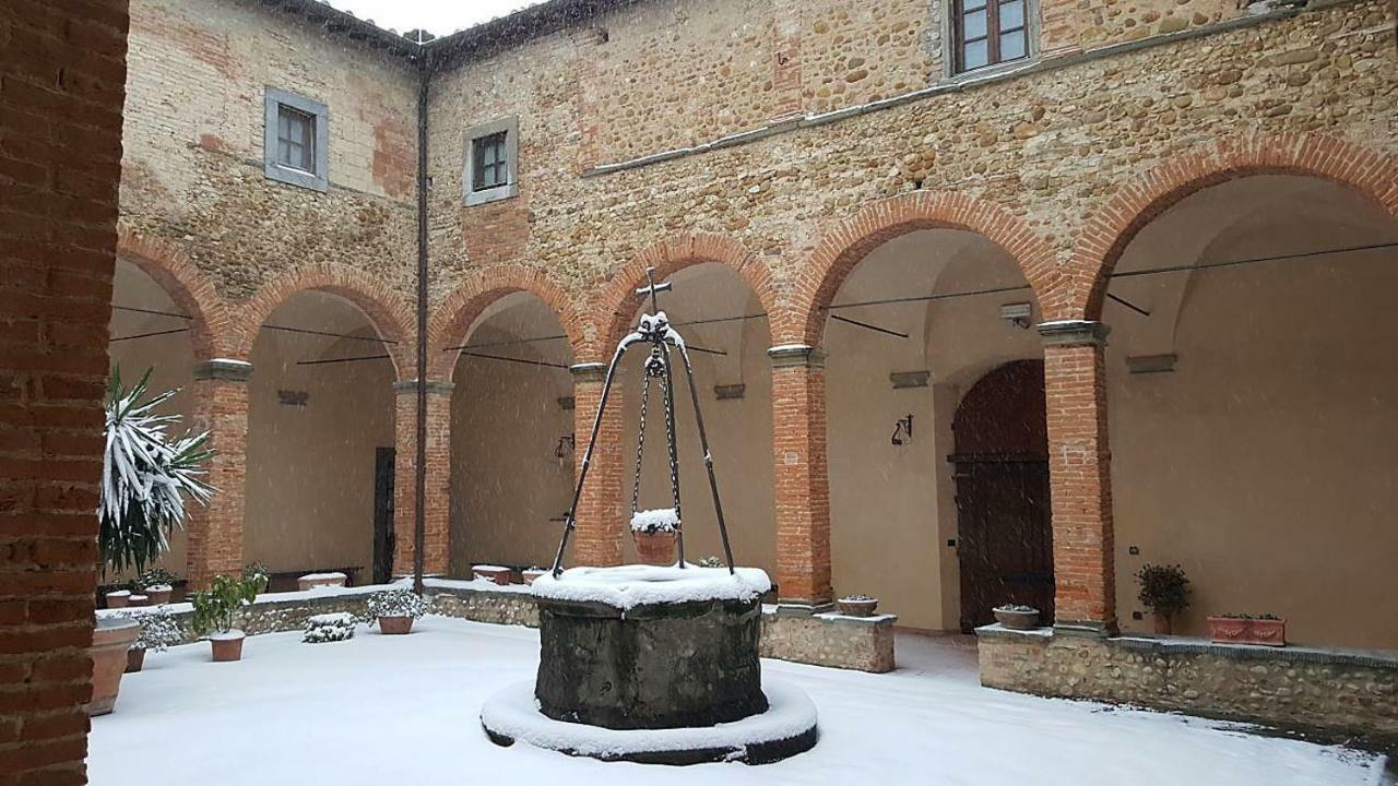 Santa Maria Della Pace Bed & Breakfast Montespertoli Bagian luar foto